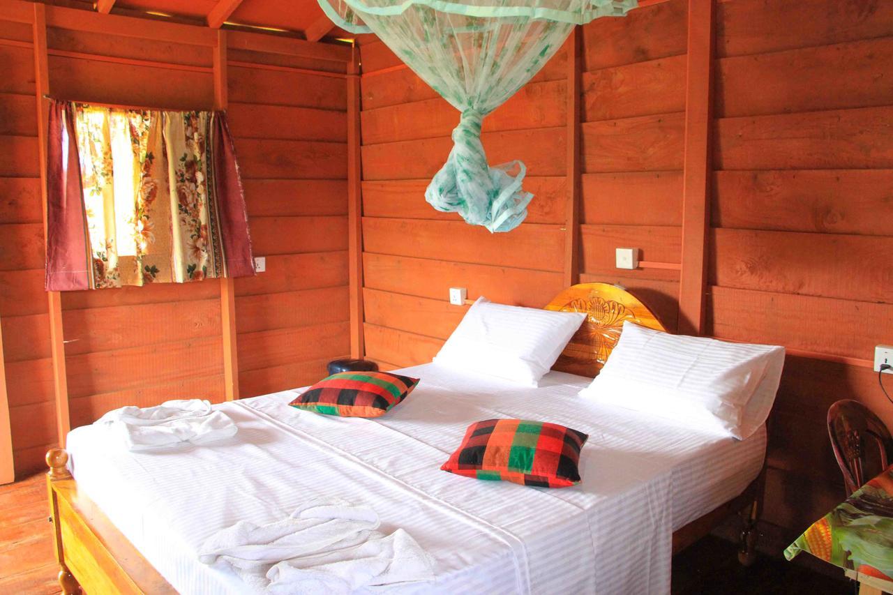 Hotel Sigiri Royal Point Tree House à Sigirîya Extérieur photo
